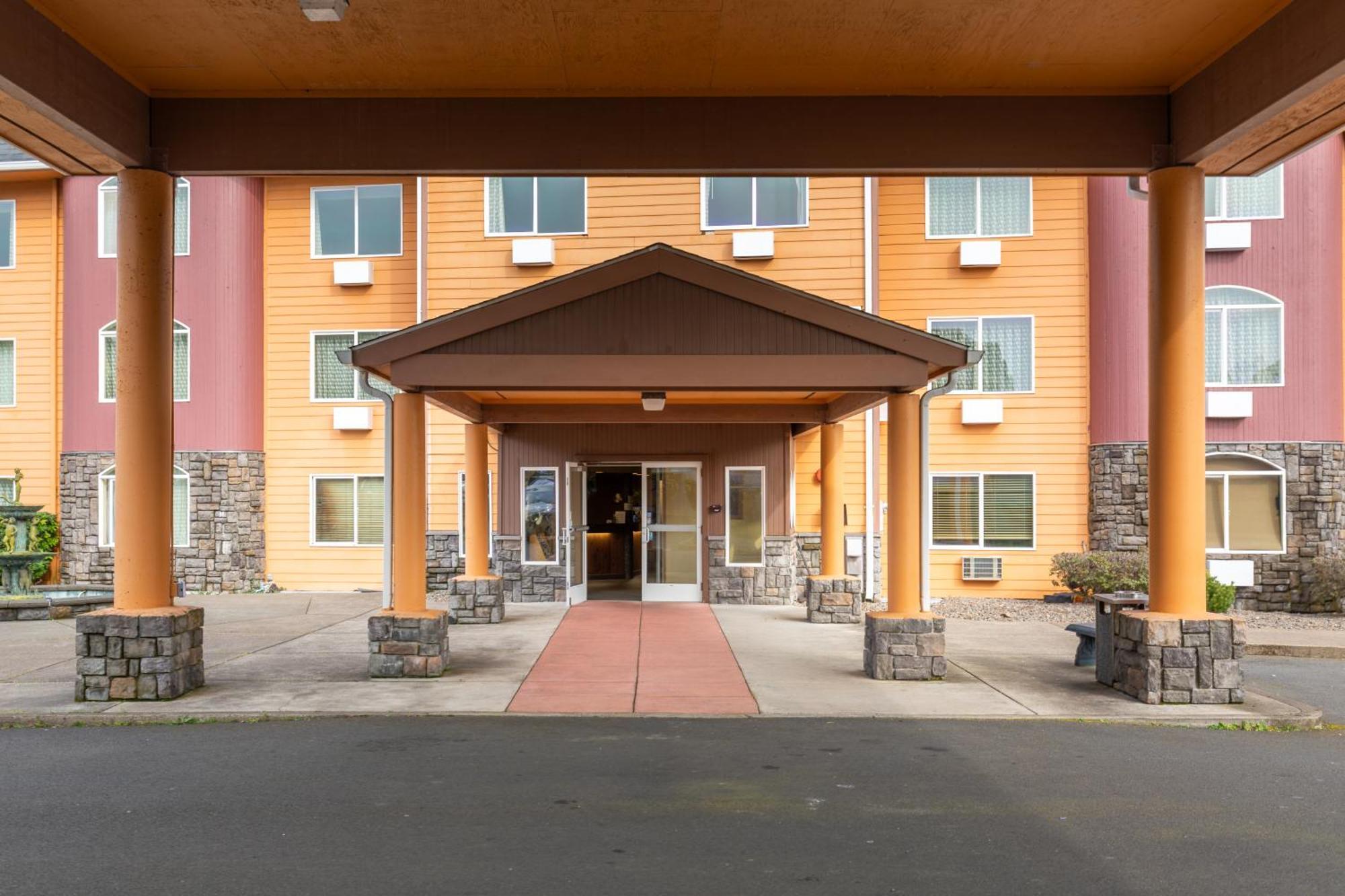 Palace Inn & Suites Lincoln City Exterior foto