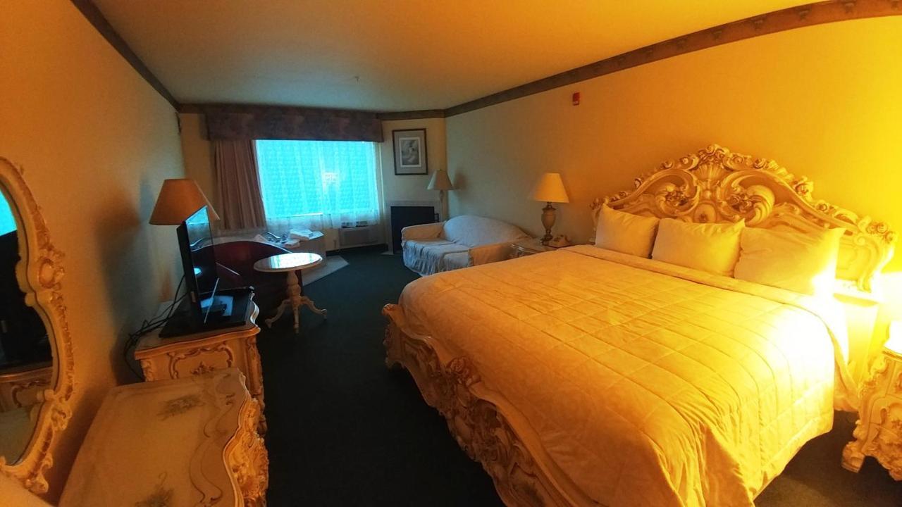 Palace Inn & Suites Lincoln City Exterior foto